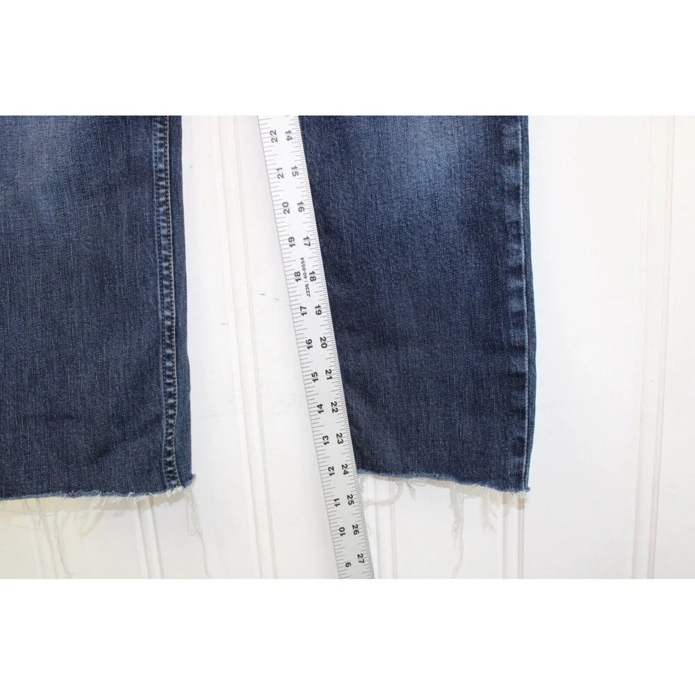 Free People Four Seasons Embroidered‎ Rose Jeans straight leg mom jean Size 28